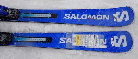 SALOMON　ミドルターン用スキー