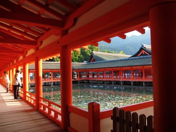 広島５ 宮島 厳島神社 2 三つの鏡池 水早 Mizuha 神社と写真と一人旅