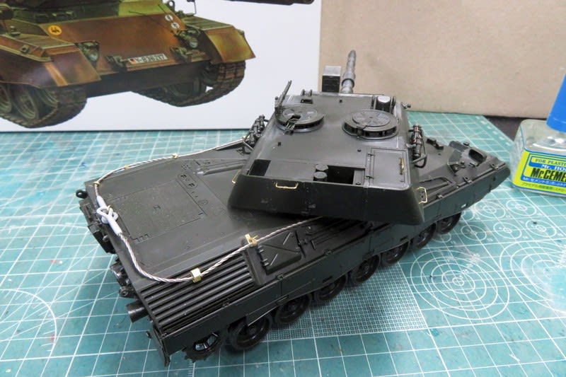 LEOPARD 1 A4 1/35 タミヤ #4 組立終了 - はじめの戦車模型づくり LEOPARD 1 A4 1/35 タミヤ #4 組立終了 - はじめの戦車模型づくり