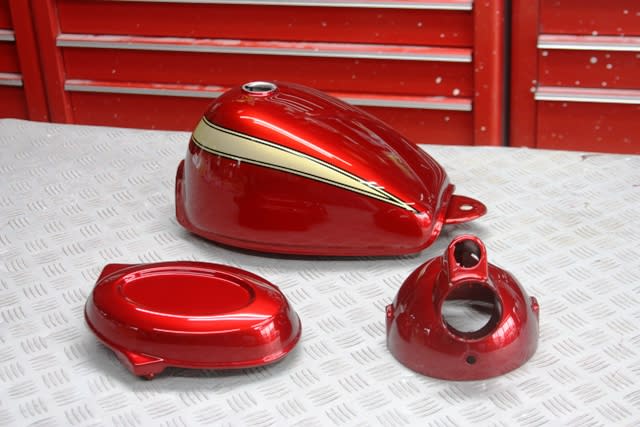 モンキー5LのCB750K仕様の塗装です。 - ドリーム商會ブログ モンキー5LのCB750K仕様の塗装です。 - ドリーム商會ブログ