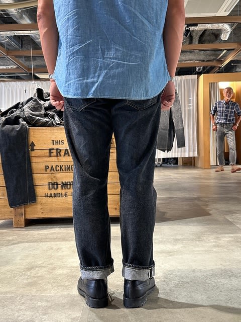 半額ストア ブラックは15周年限定モデルとなりますので、ご興味のある方は パンツ