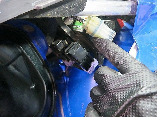 250EXC TPI に電動ファンを付けてみた!これで夏も安心ですね 250EXC TPI に電動ファンを付けてみた!これで夏も安心ですね
