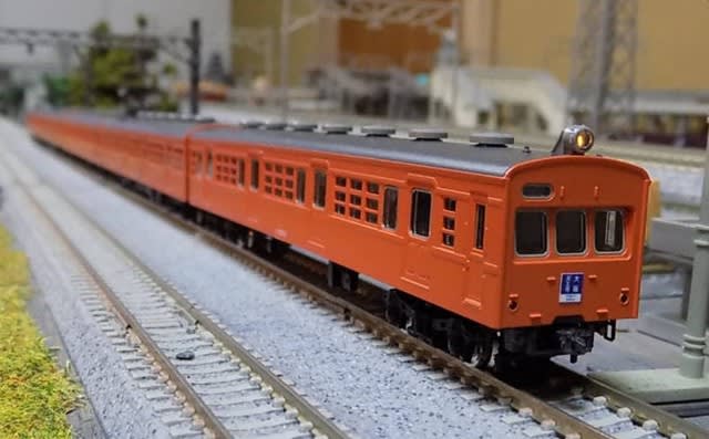 TOMIXの92076 国鉄72・73形通勤電車(片町線)を見る TOMIXの92076 国鉄72・73形通勤電車(片町線)を見る