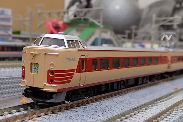 TOMIXの92730他 国鉄381系特急電車基本セット・・・「し TOMIXの92730他 国鉄381系特急電車基本セット・・・「し