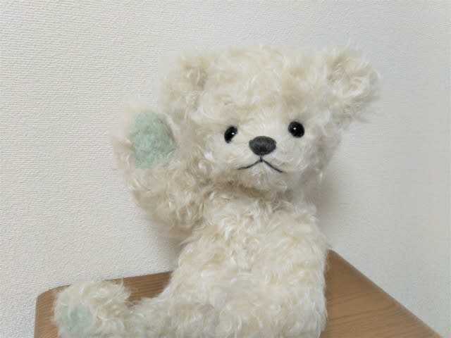 生徒さんの作品 ウェービーモヘアの白くまちゃんグリーン