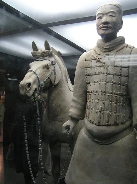 ♥中国　発掘　傭　馬　人物　注水　頭欠損　骨董品