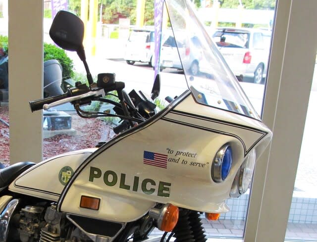 カワサキ・Z1000{Z1000POLICE( カワサキ・Z1000{Z1000POLICE(