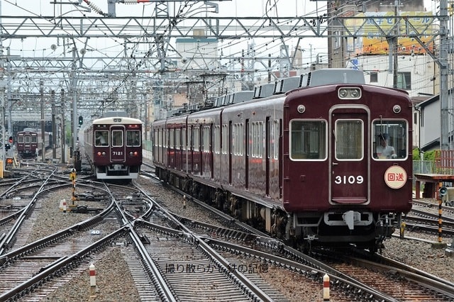 阪急 西宮北口(2012.7.1) 3019、7121 並び/3159F 阪急 西宮北口(2012.7.1) 3019、7121 並び/3159F