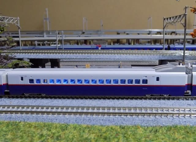TOMIXの92759 E2系0番台長野新幹線「あさま」N2編成 TOMIXの92759 E2系0番台長野新幹線「あさま」N2編成