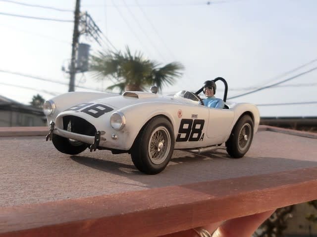 1/25amt シェルビーコブラ289 ケンマイルズ フォードvs