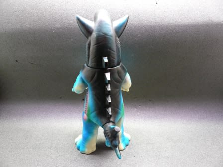 サウンドギラー - 怪しい隣人 ~ウルトラ怪獣ソフビ~ サウンドギラー - 怪しい隣人 ~ウルトラ怪獣ソフビ~