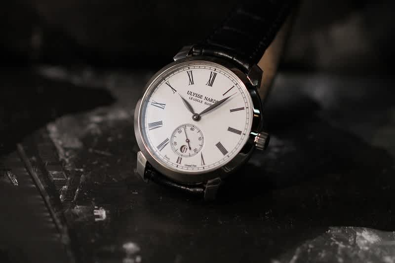 ユリス•ナルダン 自動巻き時計 ダイヤ　ホワイト文字盤 32mm 最先端のシリシウム技術を導入したユリス・ナルダン「ダイバーX