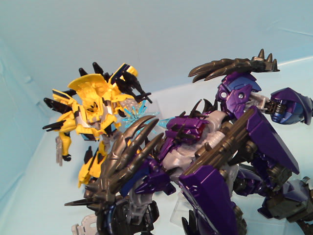 Video Review Transformers SDCC 2013 Exclusive Shockwave and