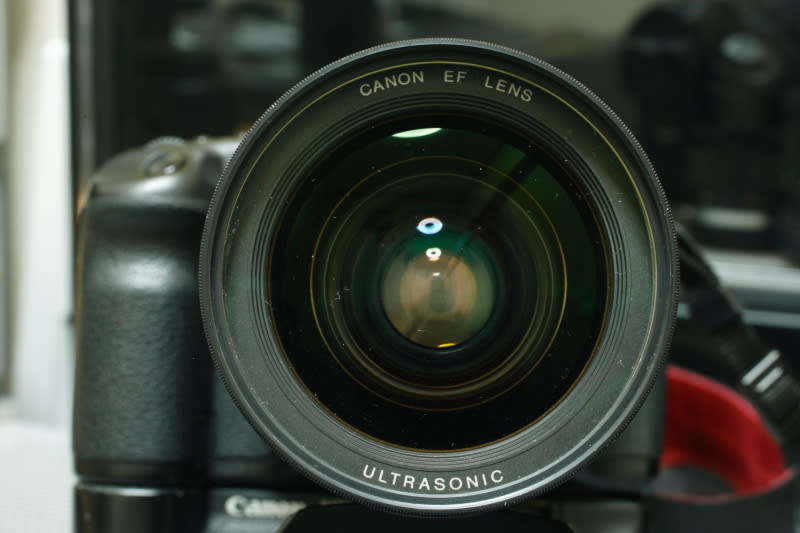 Canon EF 28-70mm 1:2.8 L USM、こいつはスゲェ! - 川瀬水樹の Canon EF 28-70mm 1:2.8 L USM、こいつはスゲェ! - 川瀬水樹の