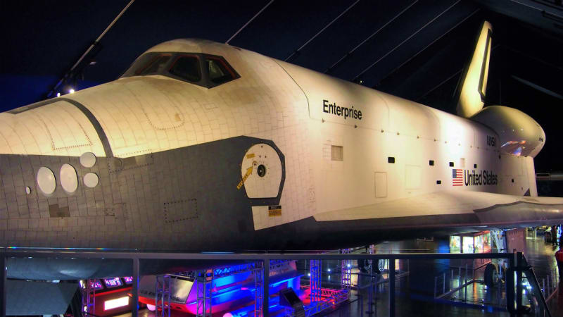 米宇宙軍のスペースプレーン「X-37B」、908日間のミッションから