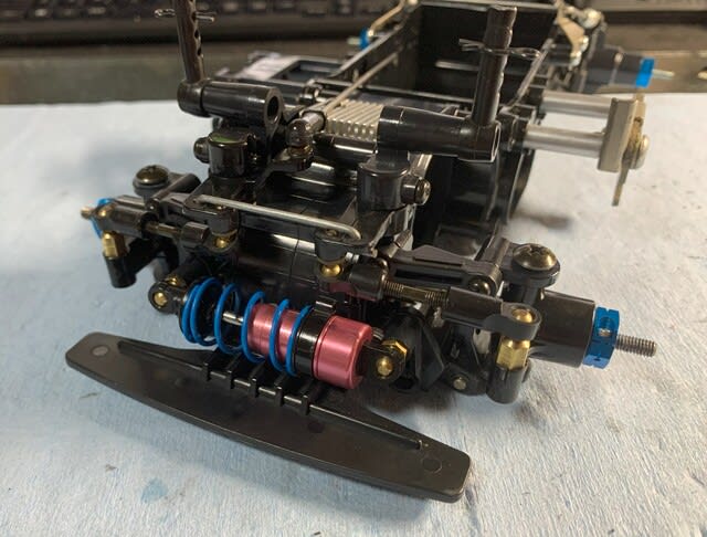 偉大なるMシャーシの元祖 M-01に敬礼♪ - こんぺハウス