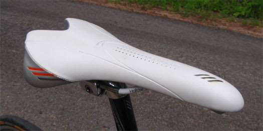 Bontrager Serano RXL サドルはなかなかエエモンダ - Velo-city