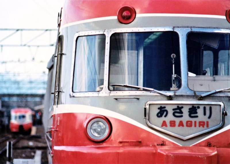 小田急ロマンスカーの正面顔（3000形SSE車） - 新 はーさん