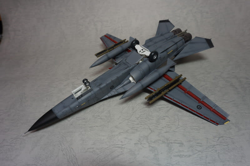 1/72】ゼネラル・ダイナミクスF-111Gアートバーグ 1/72】ゼネラル・ダイナミクスF-111Gアートバーグ