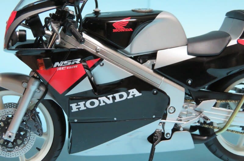 アオシマ MC18 NSR250R '89 完 - まぁ、何とかなるっしょ! アオシマ MC18 NSR250R '89 完 - まぁ、何とかなるっしょ!