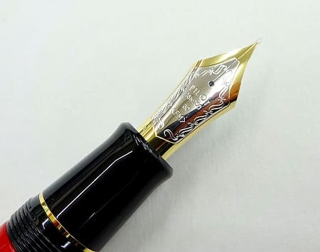 パイロット万年筆、漆、カスタム朱、30サイズペン先 万年筆 ペン先はM パイロット万年筆、漆、カスタム朱、30サイズペン先 万年筆 ペン