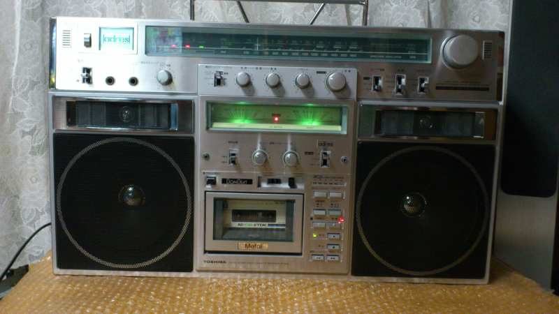 希少！【TOSHIBA/東芝】BOMBEAT RT-S90 ラジカセ　当時最高級 Yahoo!オークション -「(toshiba 東芝) (rt-s90 rt-s98 rt-s70