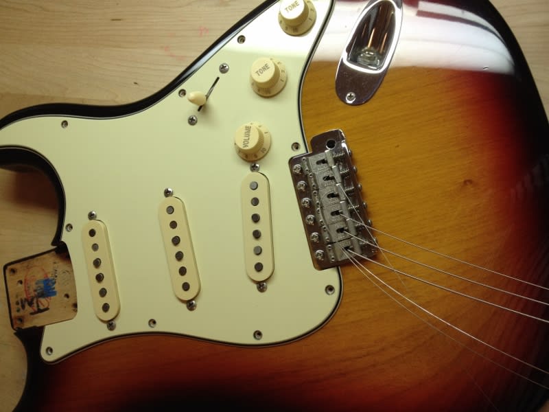 FenderとCallaham bridge - Guitars On Broadway