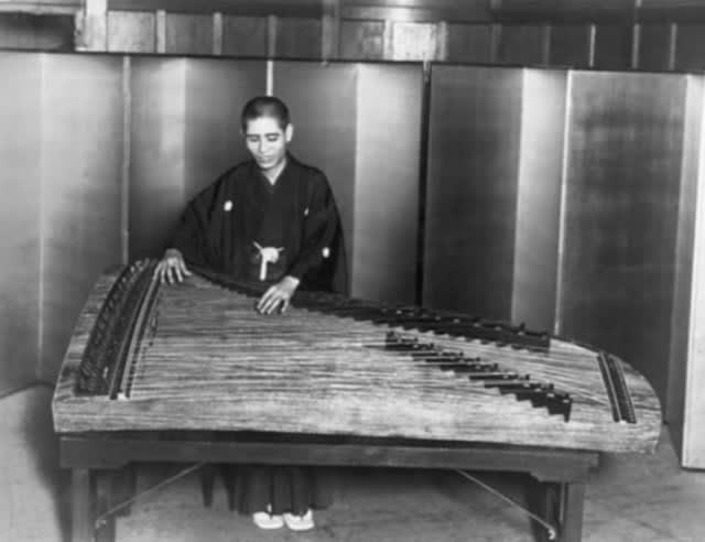今日は宮城道雄の誕生日〜ルネ・シュメーのヴァイオリンと宮城