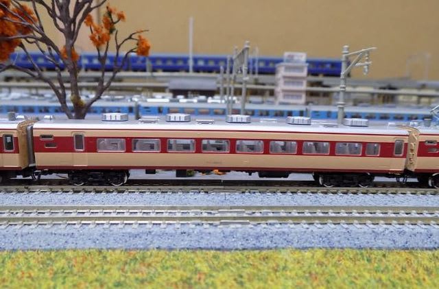 中央線を彩った特急車両 その2 KATOの10-467他 183系0
