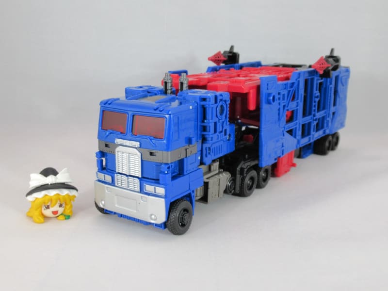 TFシャッタードグラス リーダークラス ウルトラマグナスを TFシャッタードグラス リーダークラス ウルトラマグナスを