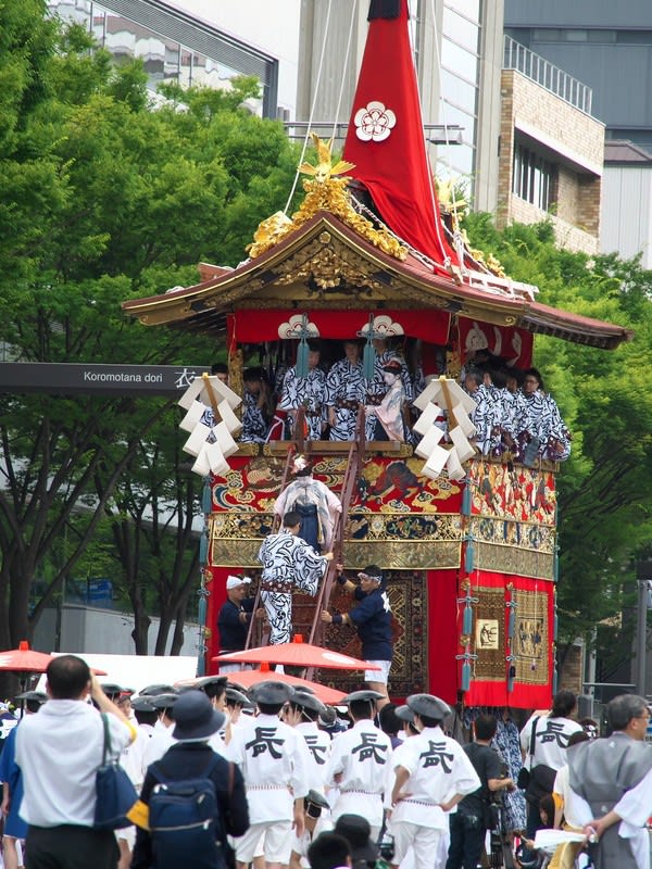 祇園祭 長刀鉾稚児社参（八坂神社・長刀鉾保存会）の見所と解説