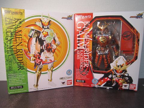 S.H.フィギュアーツ仮面ライダー鎧武（カチドキ、斬月・真