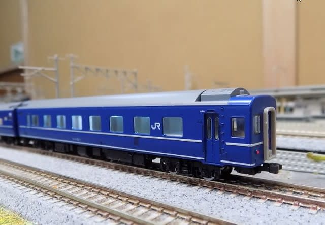 TOMIXの92763 JR 14系15形客車（寝台特急あかつき
