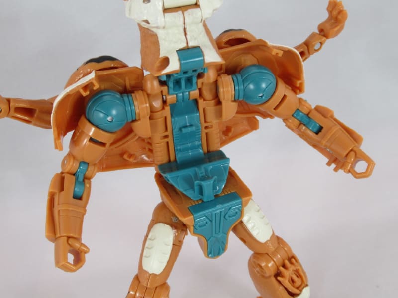 TFキングダム ボイジャークラス ミュータントタイガトロンを