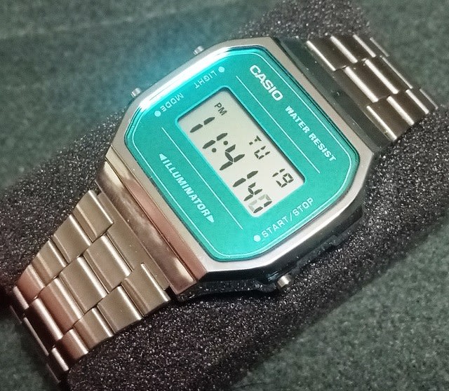 CASIO A168WEM-2とAQ-230A-2A1MQYJFを購入しました - 平々凡々と