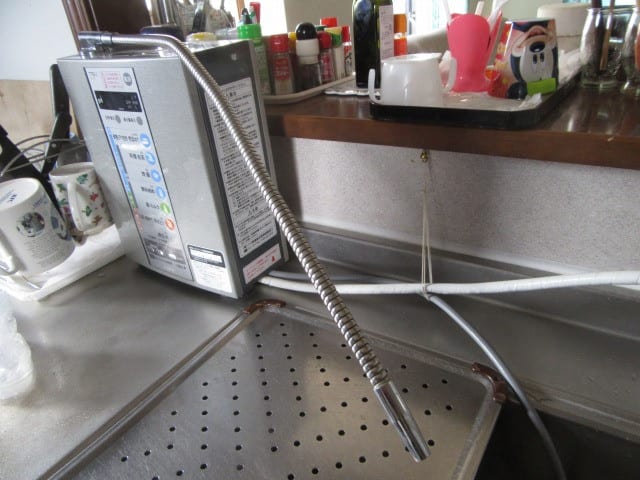 フジ医療器アルカリイオン整水器 + TOTO台付きシングルレバー水 フジ医療器アルカリイオン整水器 + TOTO台付きシングルレバー水