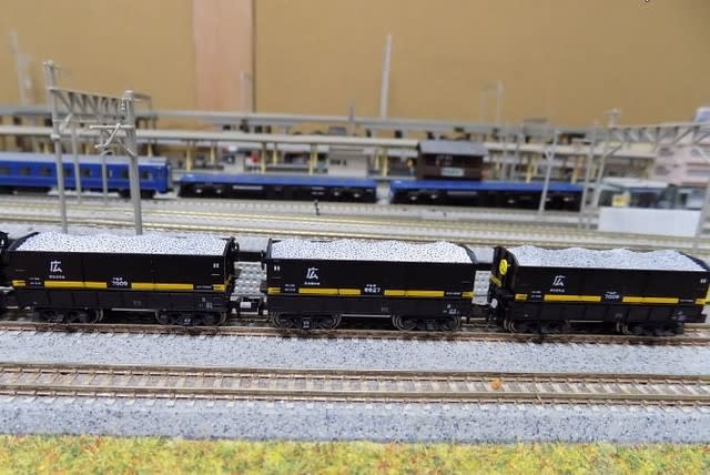 KATOの10-1158 伯備線 石灰輸送貨物列車 - MRFC村井 KATOの10-1158 伯備線 石灰輸送貨物列車 - MRFC村井