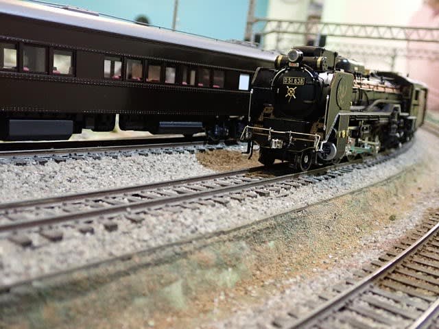 元お召牽引予備機だったD51564製造銘板実装品です （お