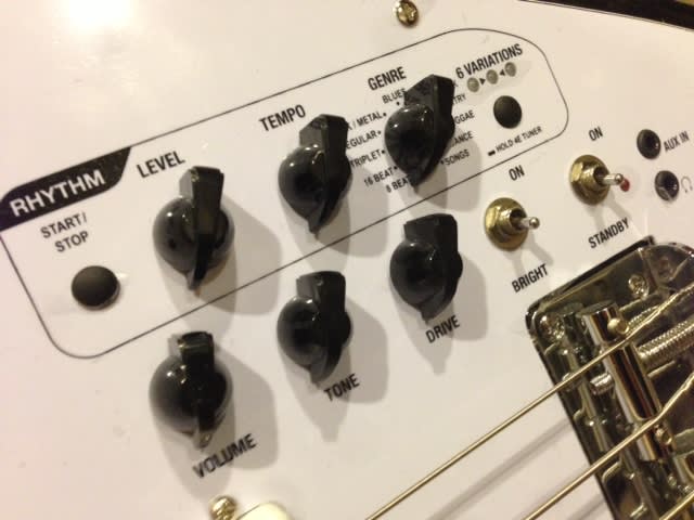 VOX / APACHE-B2 - on Bass+