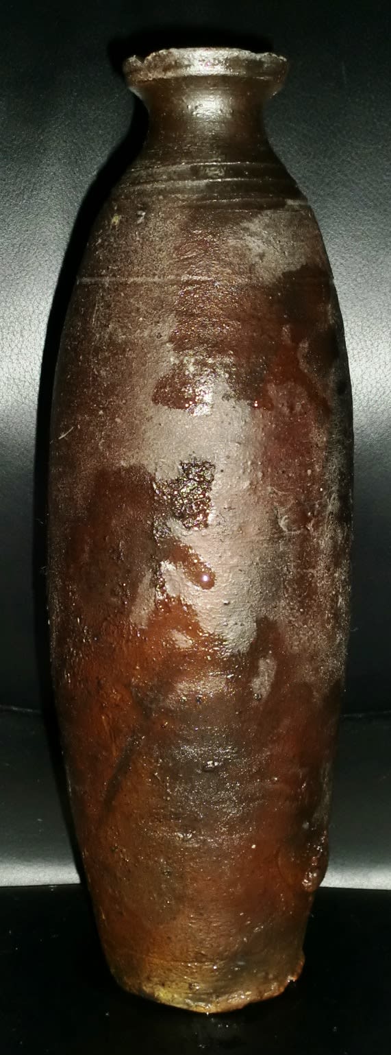 琉球南蛮焼花生 荒磯徳利（鬼の腕） - 夜噺骨董談義
