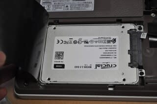 FUJITSUノートパソコンFMV「LIFEBOOK AH53/D1」をSSD化する