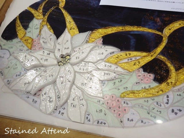 白いポインセチア (01/23) - Stained Glass : Stained Attend 白いポインセチア (01/23) - Stained Glass : Stained Attend