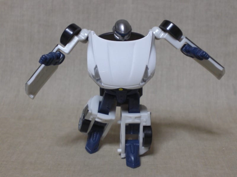 パトカー対決 - トランスフォーマー馬鹿一代。R