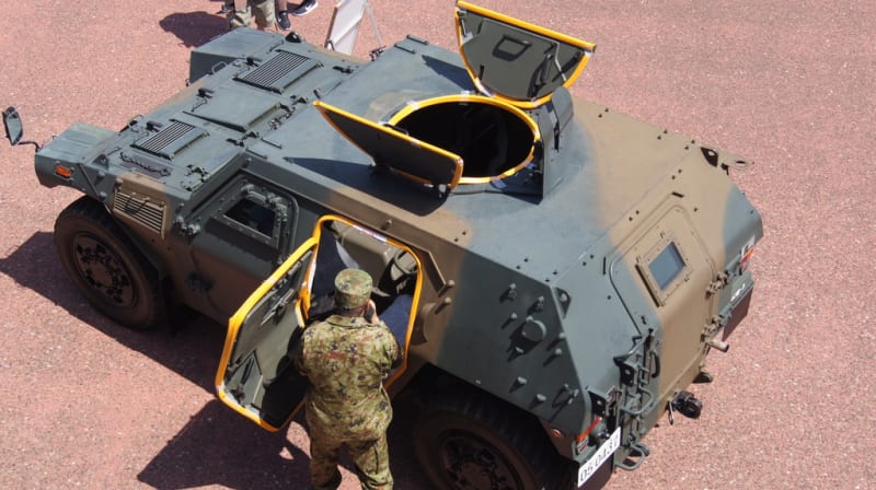 この角度から撮影できることまずない車両 陸上自衛隊の軽装甲 この角度から撮影できることまずない車両 陸上自衛隊の軽装甲