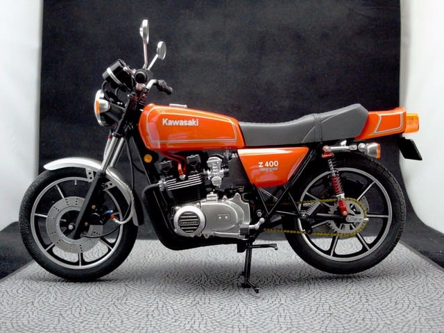 【新作からSALEアイテム等お得な商品満載】 ナガノ 1/8 1／8 プラモデル バイク z400FX オートバイ・バイク