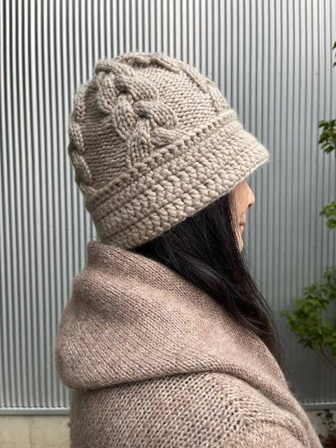 ヨーロッパの手あみ2007秋冬 より なわ編みの帽子 完成 ヨーロッパの手あみ2007秋冬 より なわ編みの帽子 完成