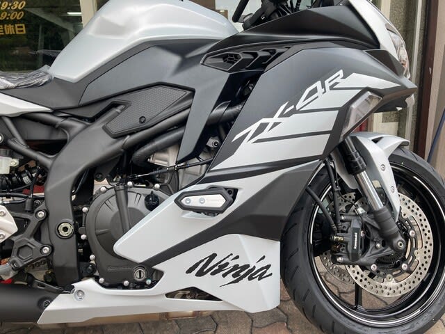 【ギフト】 2024/8/29◇2025「ZX-4R」シルバー到着！＆年内の再入荷決定です その他