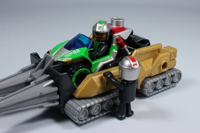ハイパーグリーンレンジャー3号 レンジャートレーラー トミカ