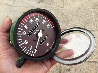 RG250E スピードメーター分解点検 - くるくるおにぎり日記