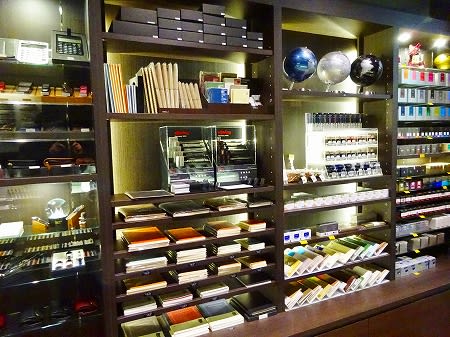 ロットリング 新什器 - 秋田萬年筆倶楽部&とみや文具店 ロットリング 新什器 - 秋田萬年筆倶楽部&とみや文具店